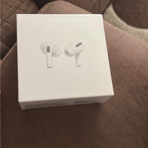 Apple AirPod pro (1st generation) Brand new